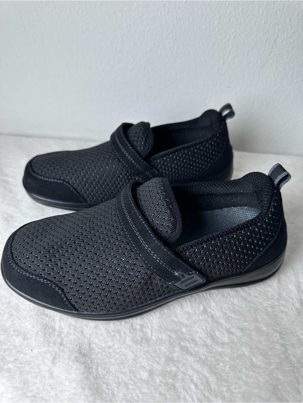 OrthoFeet Quincy Strech Flat Feet Slip-On Breathable with Adjustable Strap 7XW - Picture 2 of 16